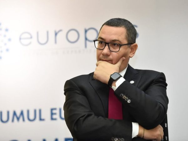 Victor Ponta, candidat la Președinția României: Burse pentru studenți defavorizați, plan susținut de Eugen Teodorovici